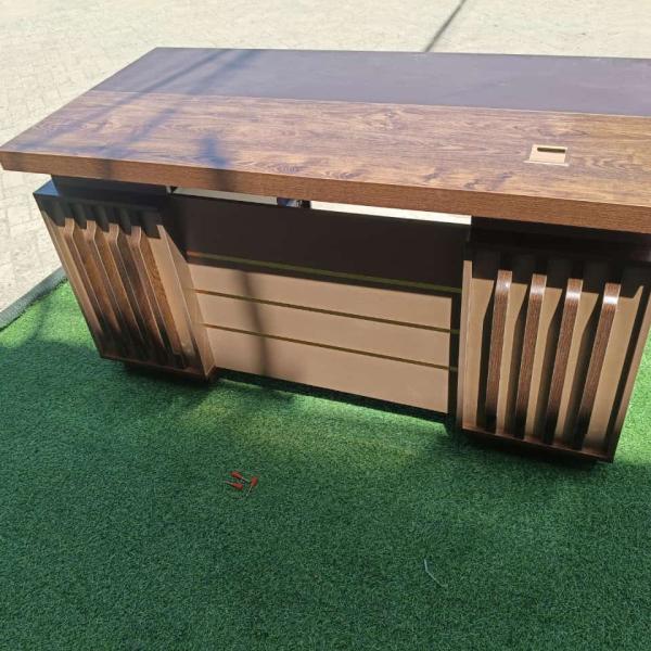 executive office desk by mwajo